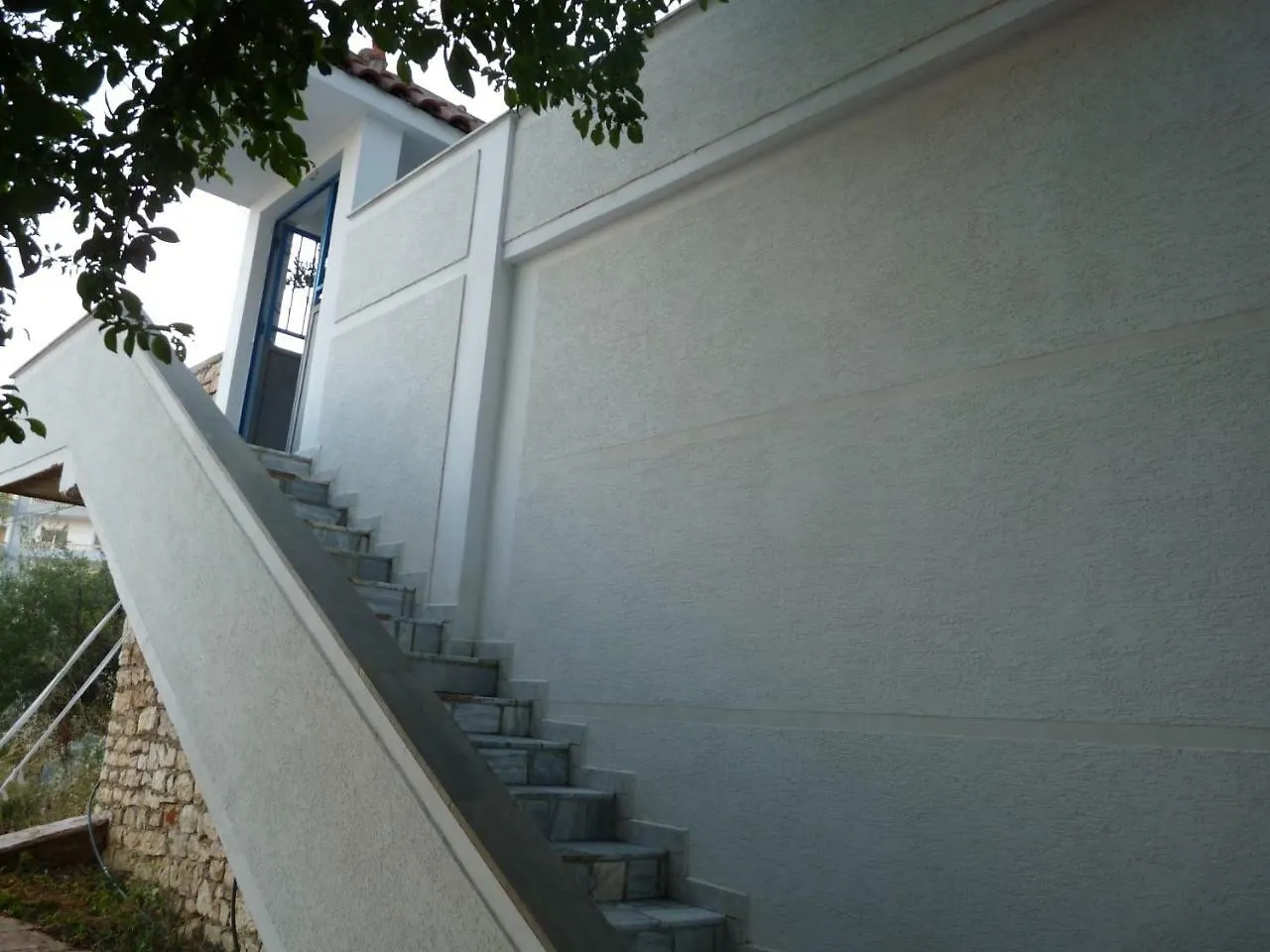 Apartment Dejvi Saranda